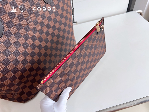 ルイヴィトンバッグ素材ディテール